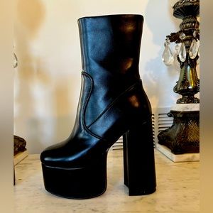 LAMODA Platform Boots